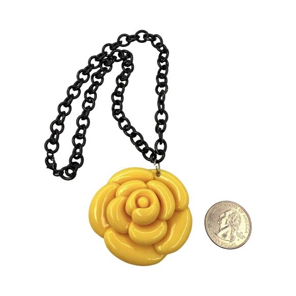 VTG Yellow Molded Rose Pendant Necklace 16” Black Chain Cottagecore Bold - Picture 10 of 14